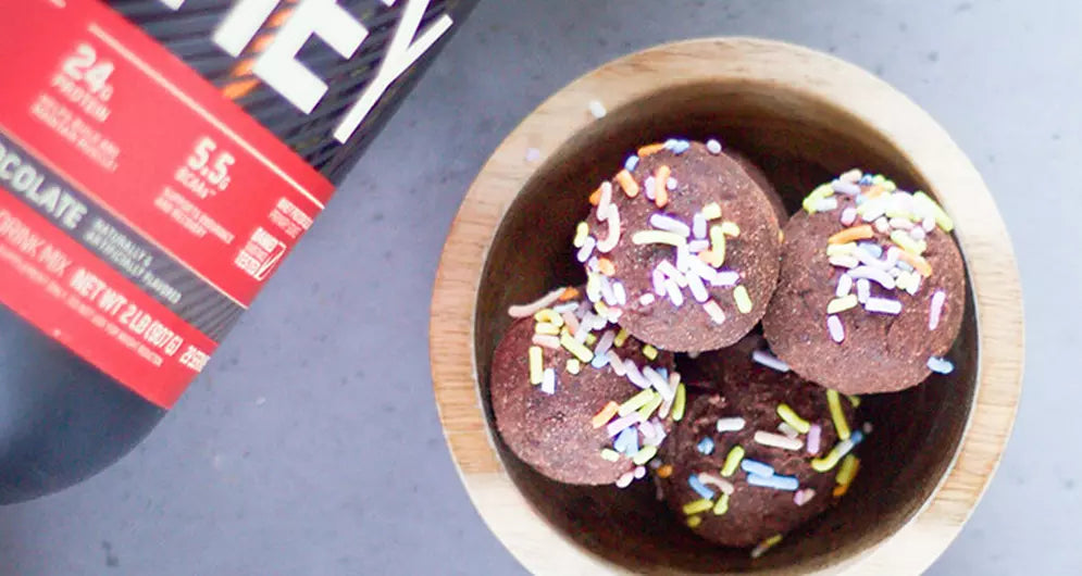 Chocolate protein cake pop bites